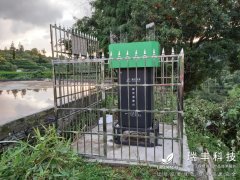 剑河县引进瑞丰高空测报灯指导防控草地贪夜蛾